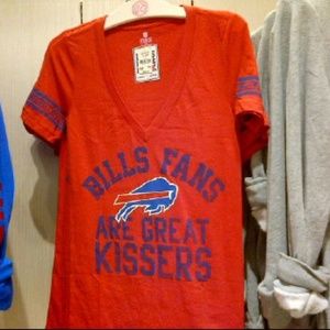 ISO Victoria secret bills fans are great kissers shirt xs or s